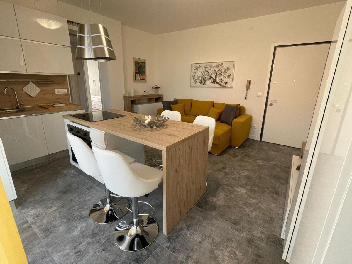 Magic Apartments Bardolino Exterior photo